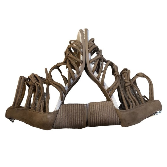 DV by Dolce Vita Taupe Knotted Adira Block Heel Size 7.5 - Picture 5 of 6